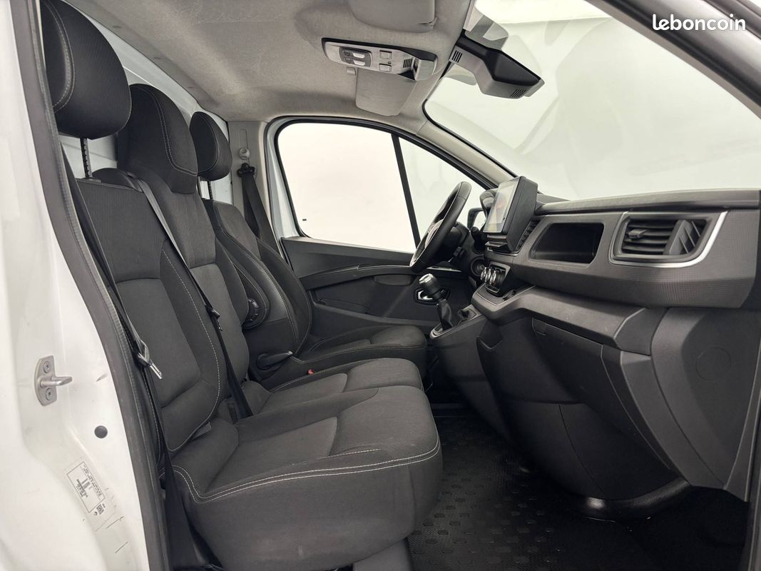 Renault trafic fgn l2h1 3000 kg blue dci 130 grand confort (image 14)