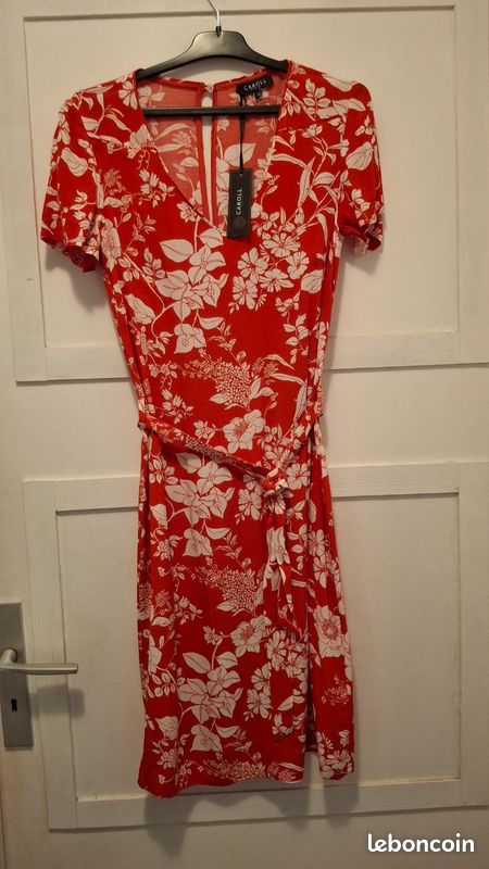 Robe CAROLL T36 Rouge Corail NEUVE Vêtements