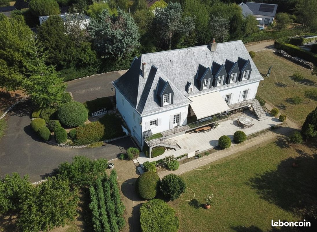 Maison 10 pièces 285 m² à Saint-Cyr-sur-Loire