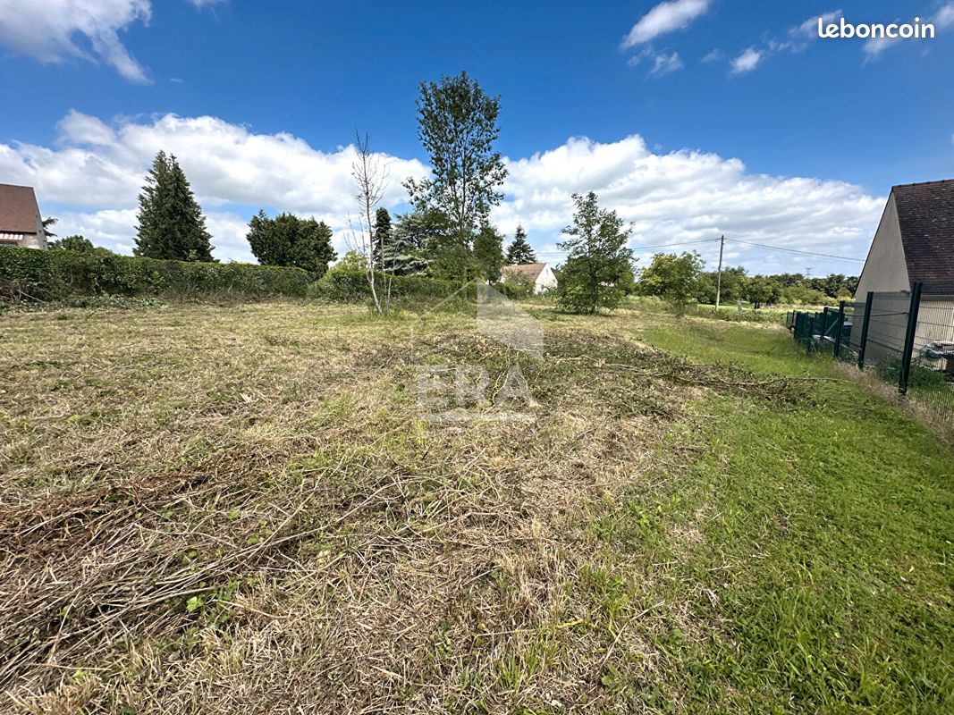 Terrain 1535 m² · à Moret-Loing-et-Orvanne · 1 535 m² · 117 700 €