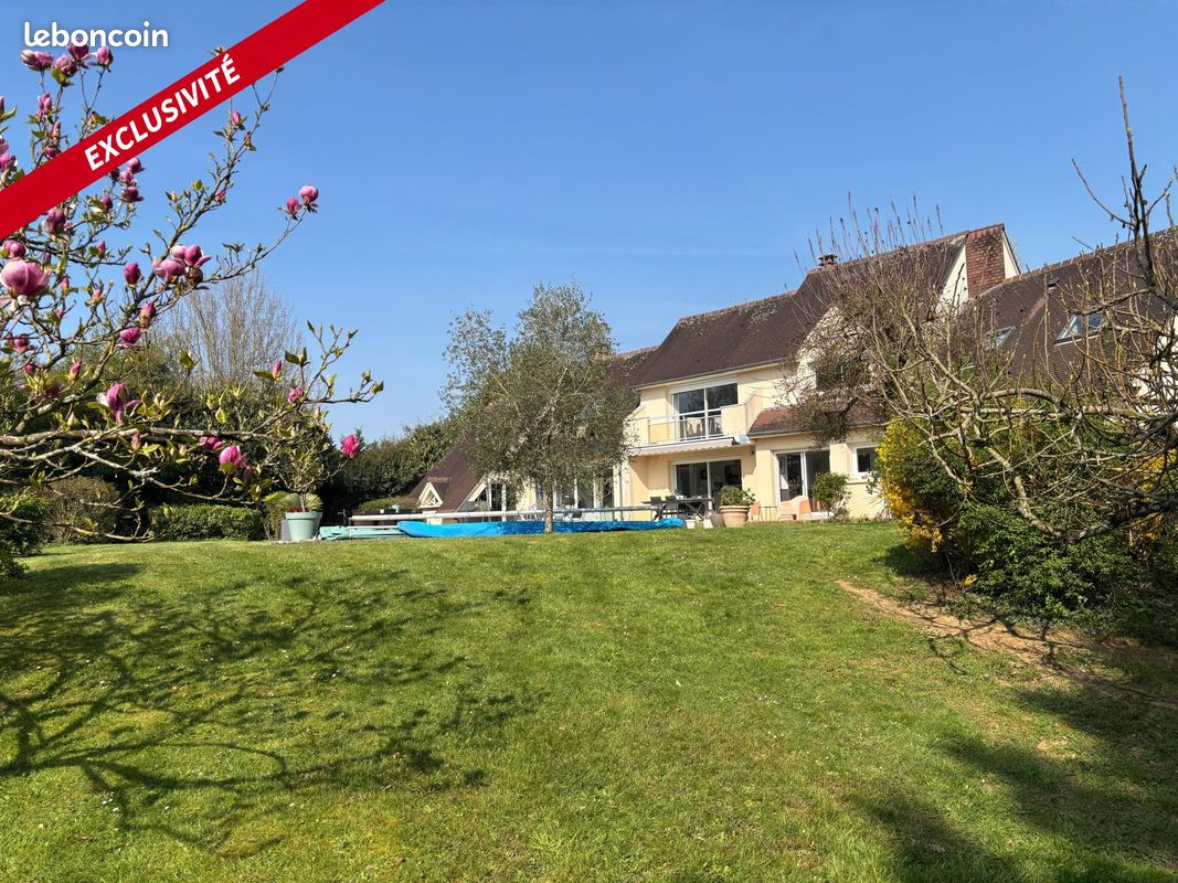 Maison 8 pièces 263 m² · à Yvré-l'Évêque · 263 m² · 595 000 €