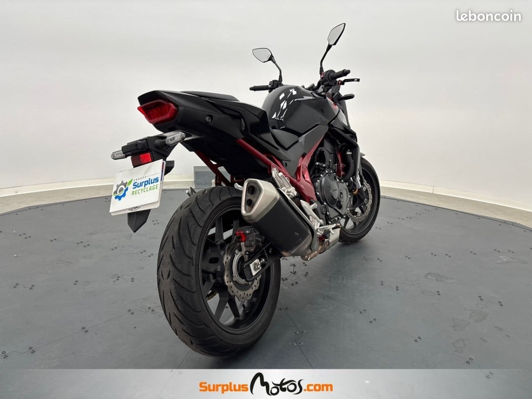 Honda CB 750 HORNET R A2 (image 3)
