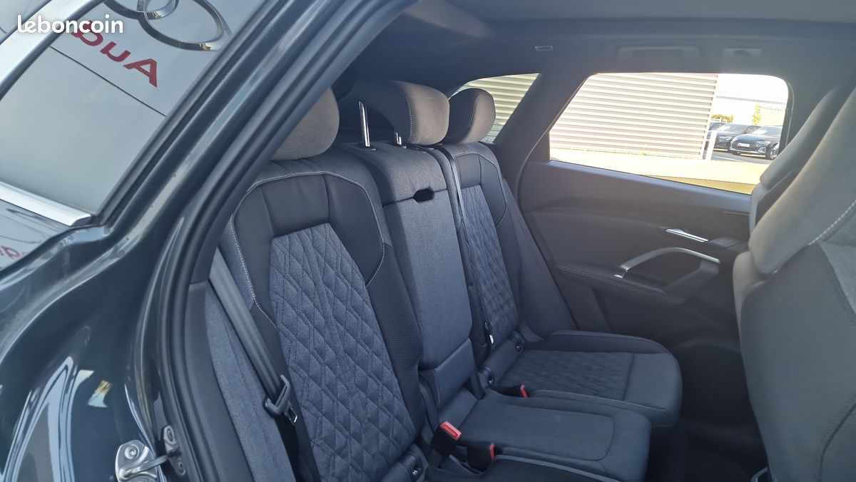 AUDI Q5 TFSI 204 ch Hybride S tronic 7 S line (image 24)