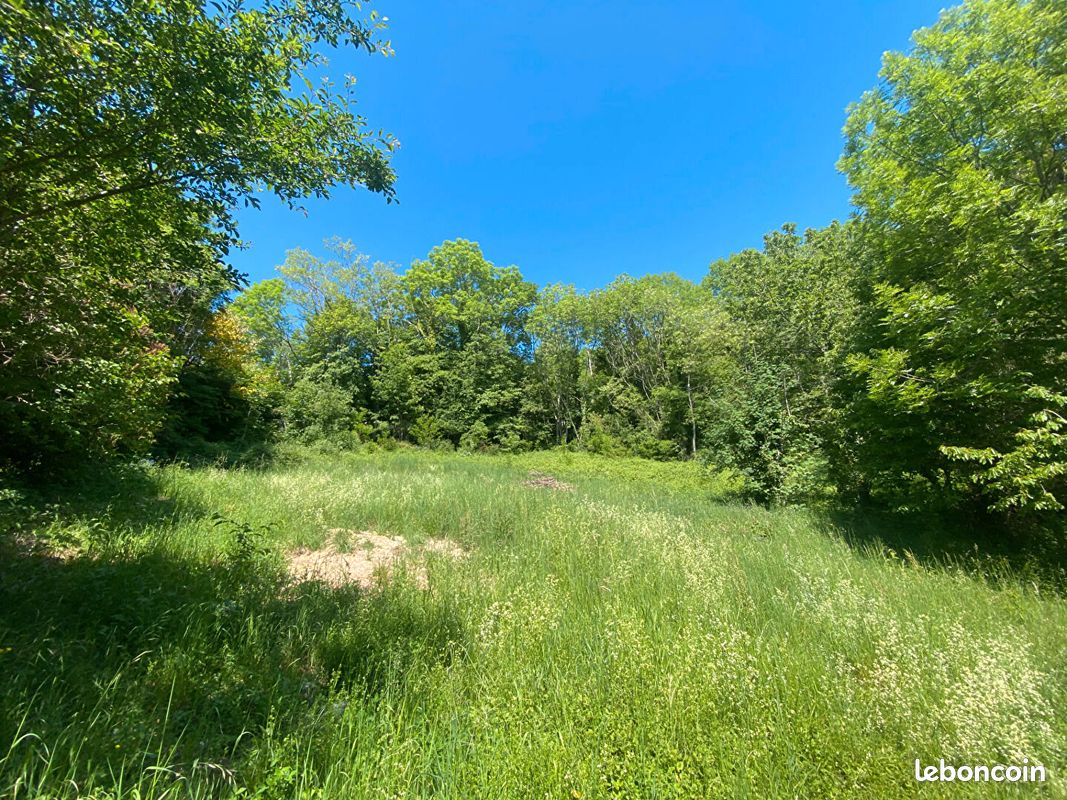 Terrain 1838 m² · à Saint-Nizier-du-Moucherotte · 1 838 m² · 225 000 €