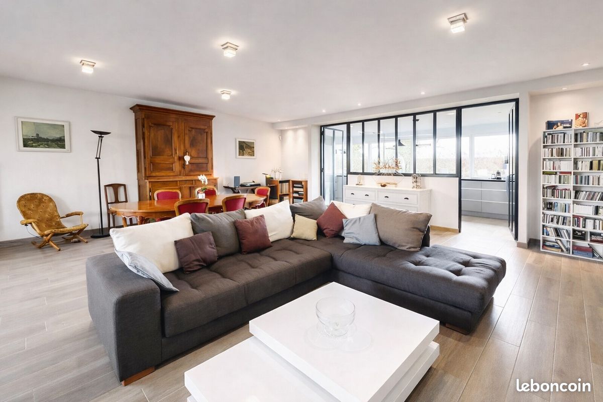 Appartement 4 pièces 155 m² · à Bourg-en-Bresse · 155 m² · 443 000 €