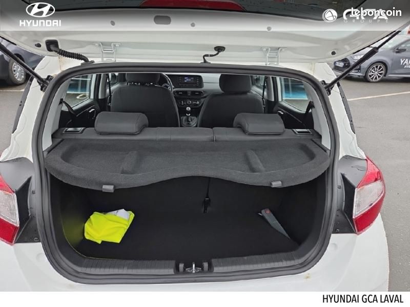 Hyundai i10 1.0 67ch ECO Intuitive (image 16)