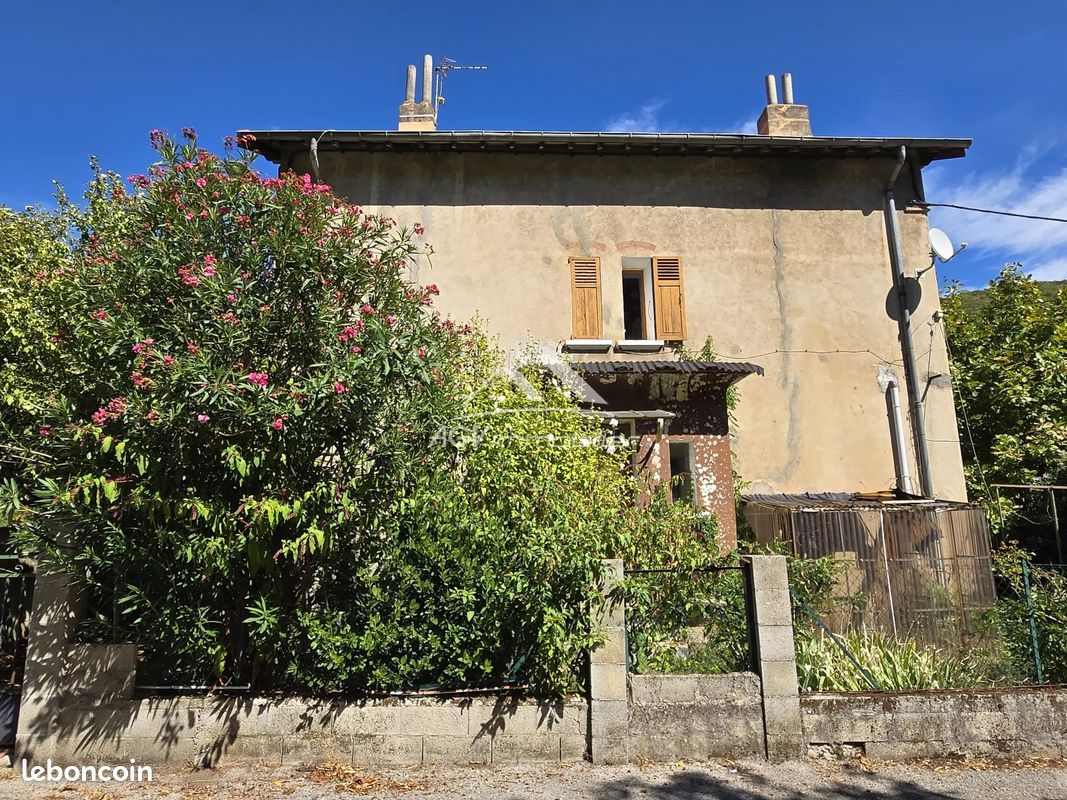 Maison 2 pièces 74 m² · à Les Mages · 74 m² · 85 000 €