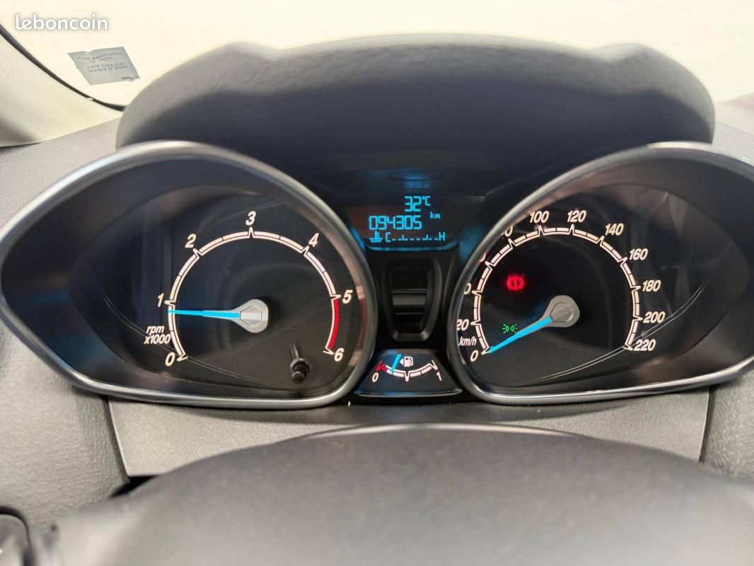 Ford Fiesta V (2) 1.5 TDCI 95 TITANIUM 5P (image 19)