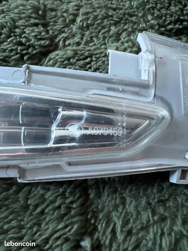 Clignotant latéral rétroviseur C4 (2010-2016) (image 2)