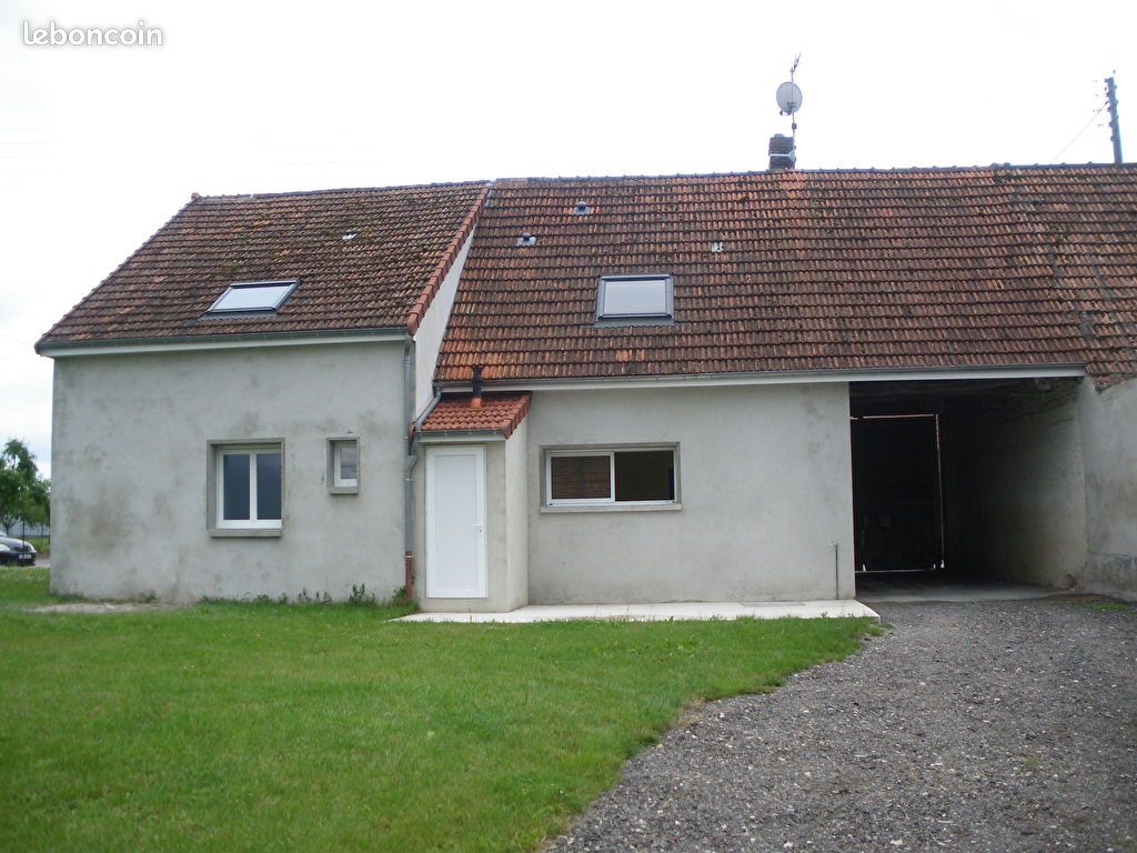 Maison 6 pièces 127 m² · à Bannes · 127 m² · 725 €/mois