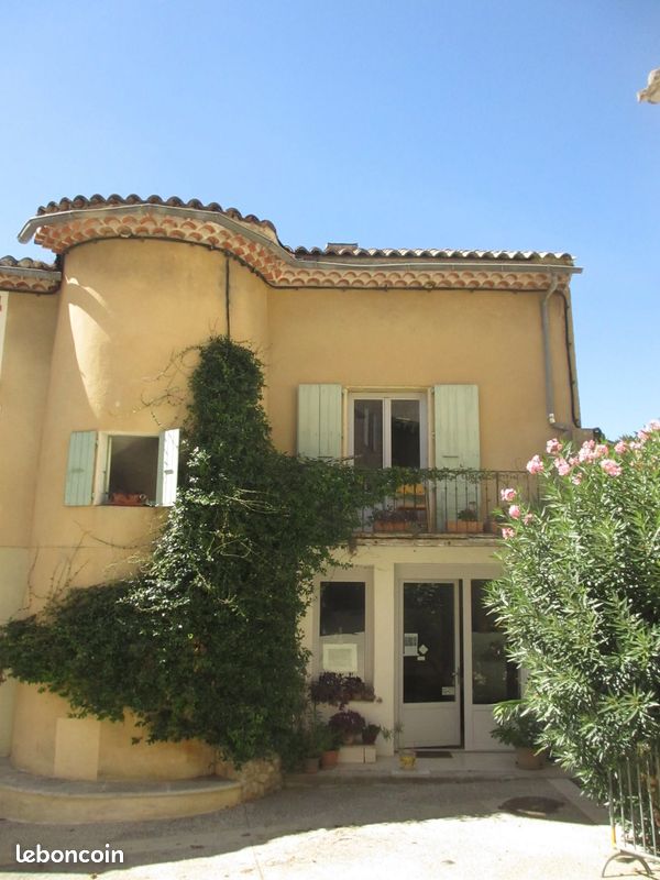 Maison 4 pièces 280 m² · à Vinsobres · 280 m² · 320 000 €