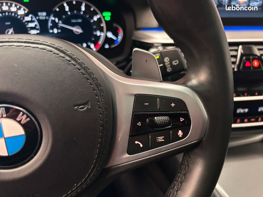 BMW 530d TOURING M SPORT XDRIVE 265 CH BVA8 – TOIT PANORAMIQUE - CAMÉRA 360° - GARANTIE (image 28)