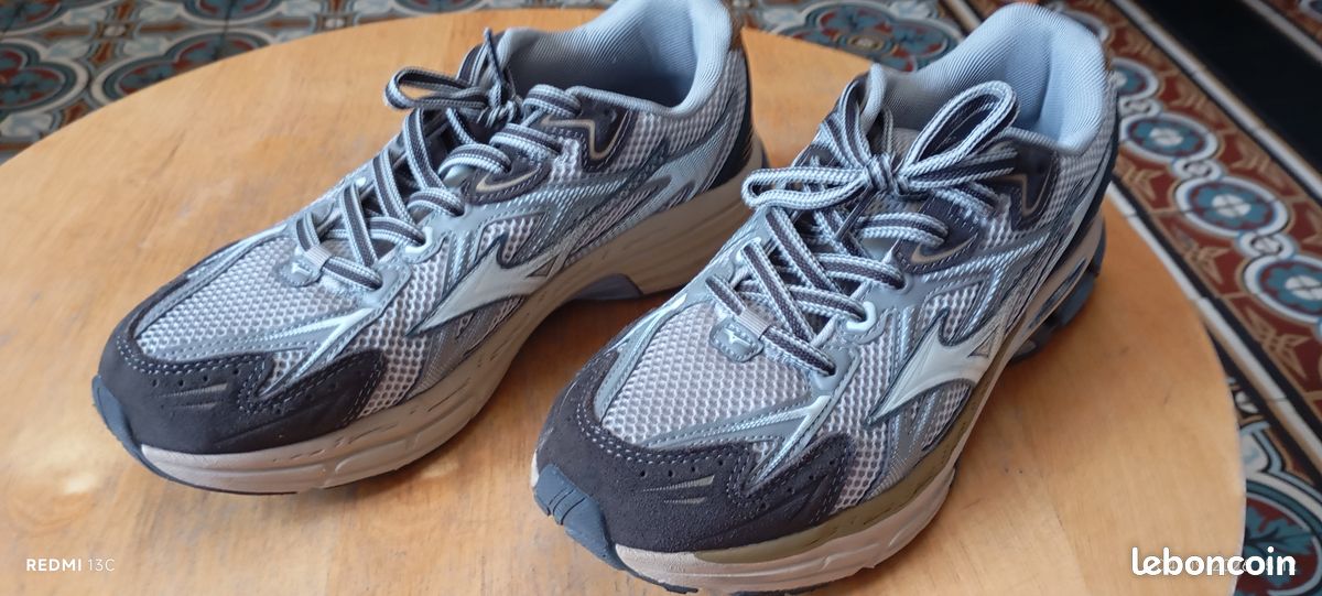 Bascket mizuno taille 43 (image 2)