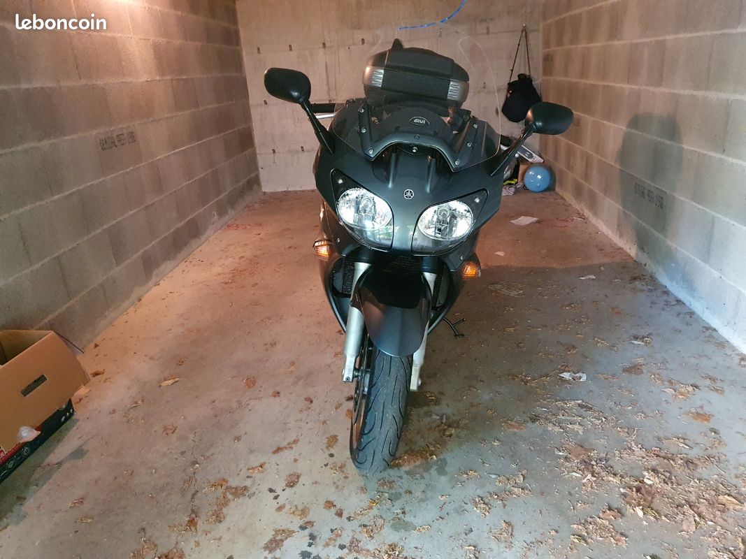 Yamaha FJR1300 (image 1)