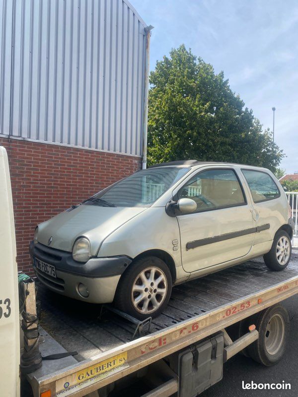 Renault twingo initiale 1.2 .16v 75cv essence année 2003 (image 1)