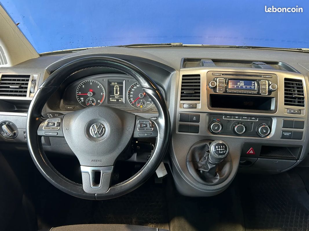 VOLKSWAGEN Multivan 2.0 D 140ch Confortline - 2014 - 165 000 km - Toit relevable - GARANTIE 6 MOIS (image 9)