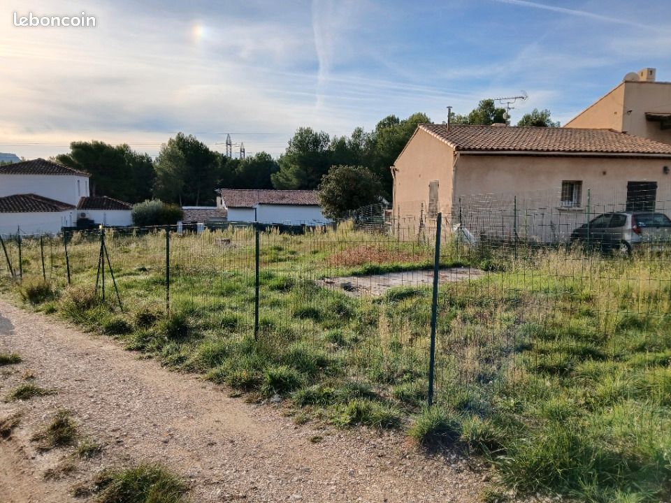Terrain 418 m² · à Rognac · 200 000 €