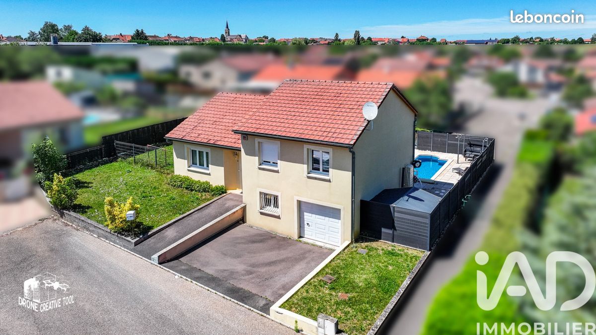 Maison 5 pièces 92 m² · à Saint-Privat-la-Montagne · 92 m² · 279 000 €