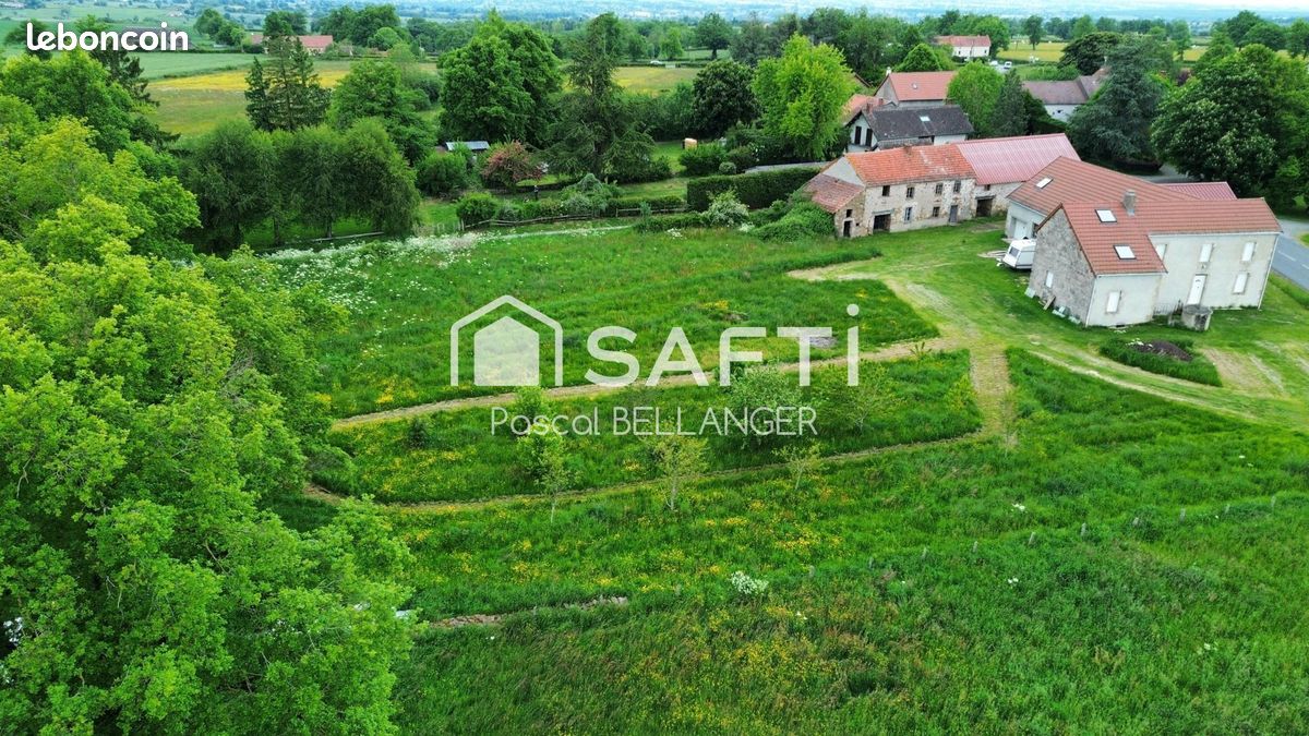 Maison 4 pièces 114 m² · à Servant · 114 m² · 19 000 €