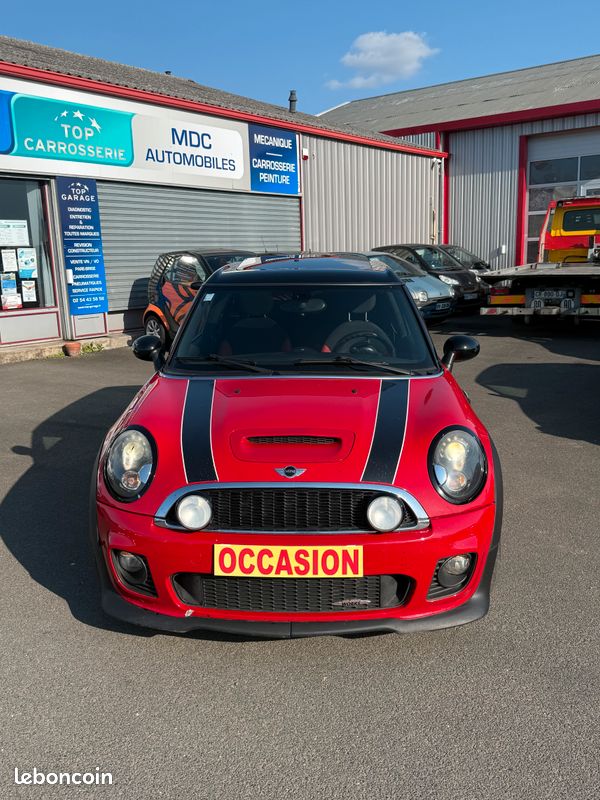 Mini cooper clubmann 1.6 211 john cooper works (image 5)