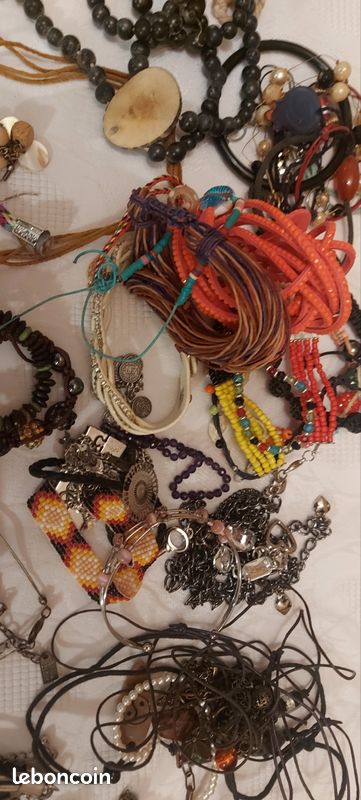 Lot De 8 Colliers Et Bracelets - Longueurs Variées | Occasion Doré