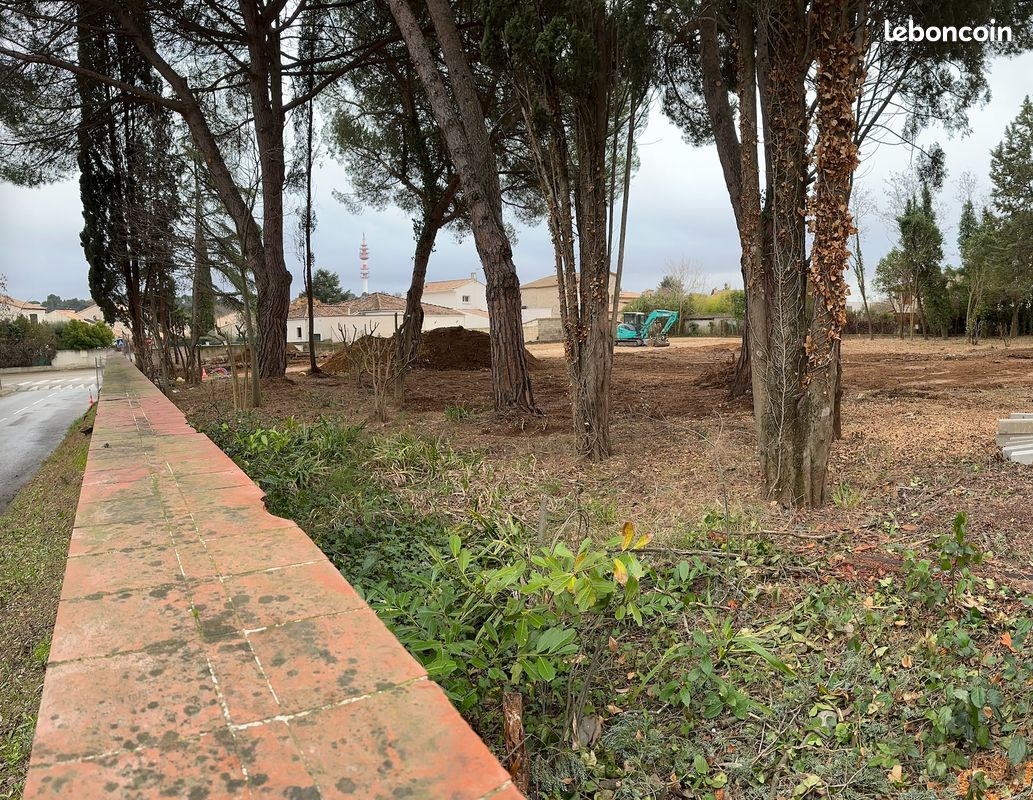 La Plaine - Terrain 1363 m² · à Juvignac · 350 000 €
