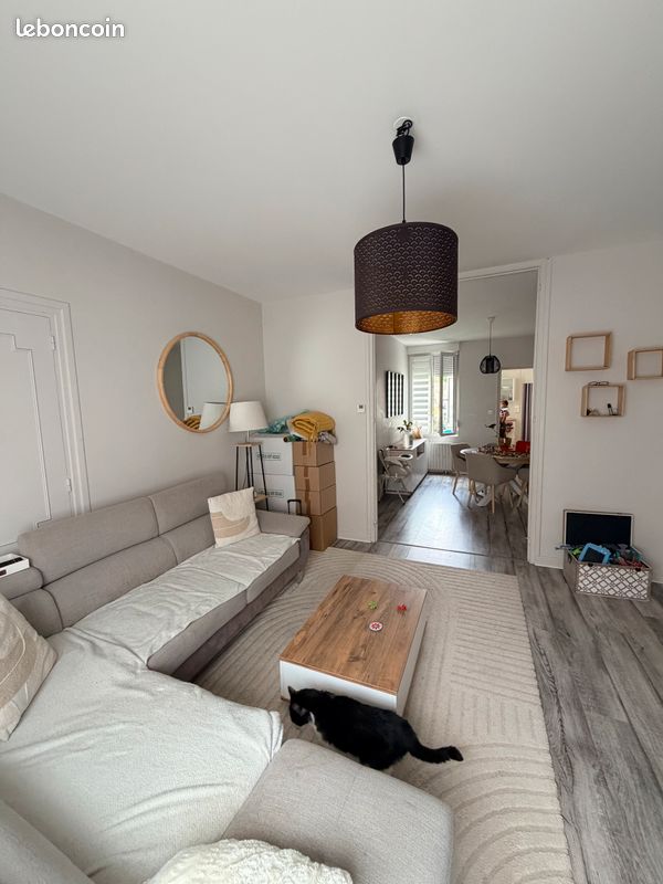 Maison 3 pièces 93 m² · à Saint-Quentin · 93 m² · 730 €