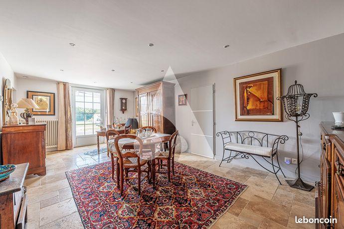 Maison 8 pièces 225 m²
