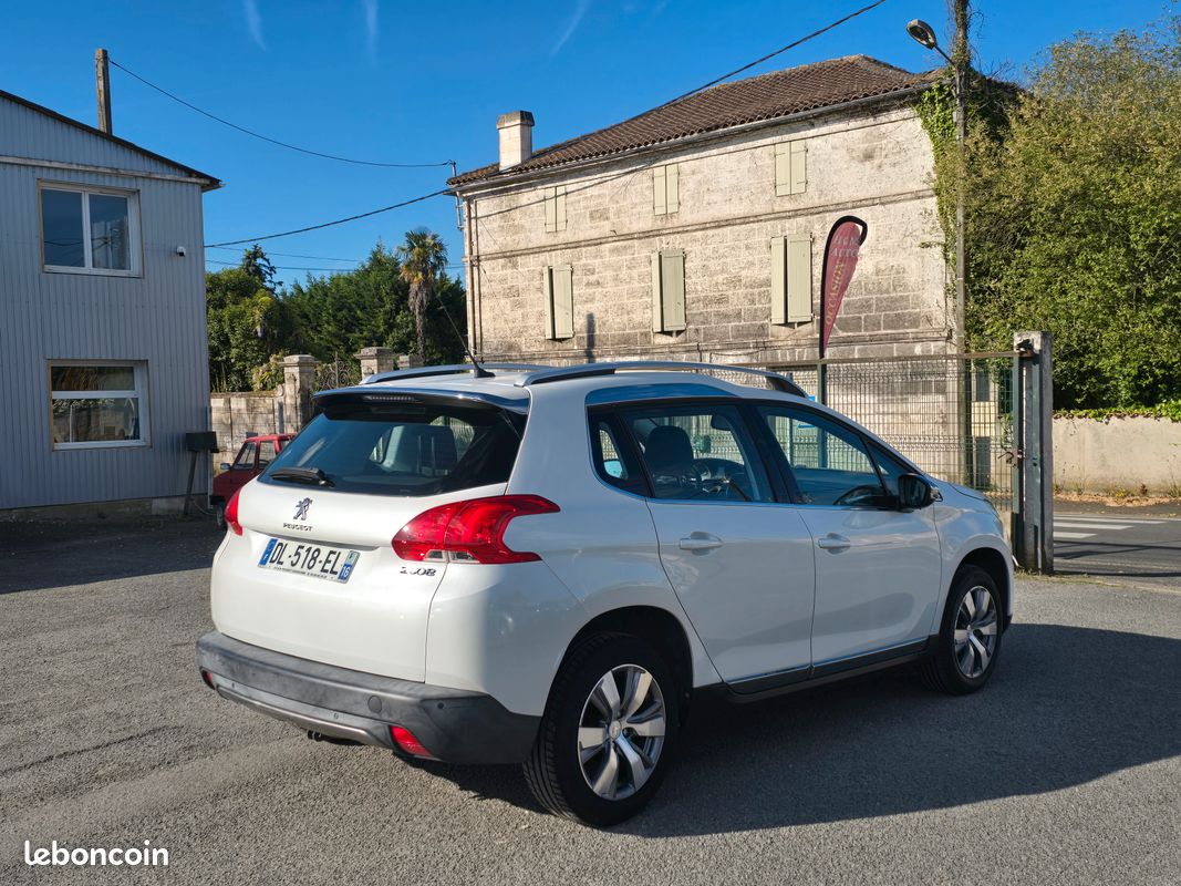 PEUGEOT 2008 1.6 VTi 120 cv Boîte auto Allure Pas de Puretech (image 3)