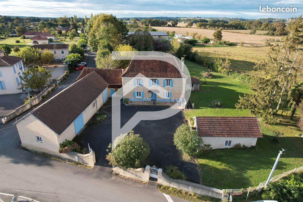 Maison 6 pièces 196 m² · à Pomps · 196 m² · 249 000 €