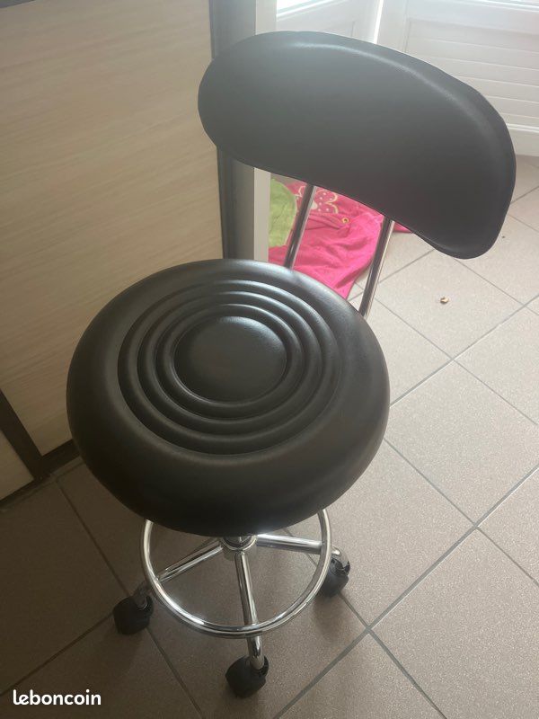 Tabouret à roulette (image 3)
