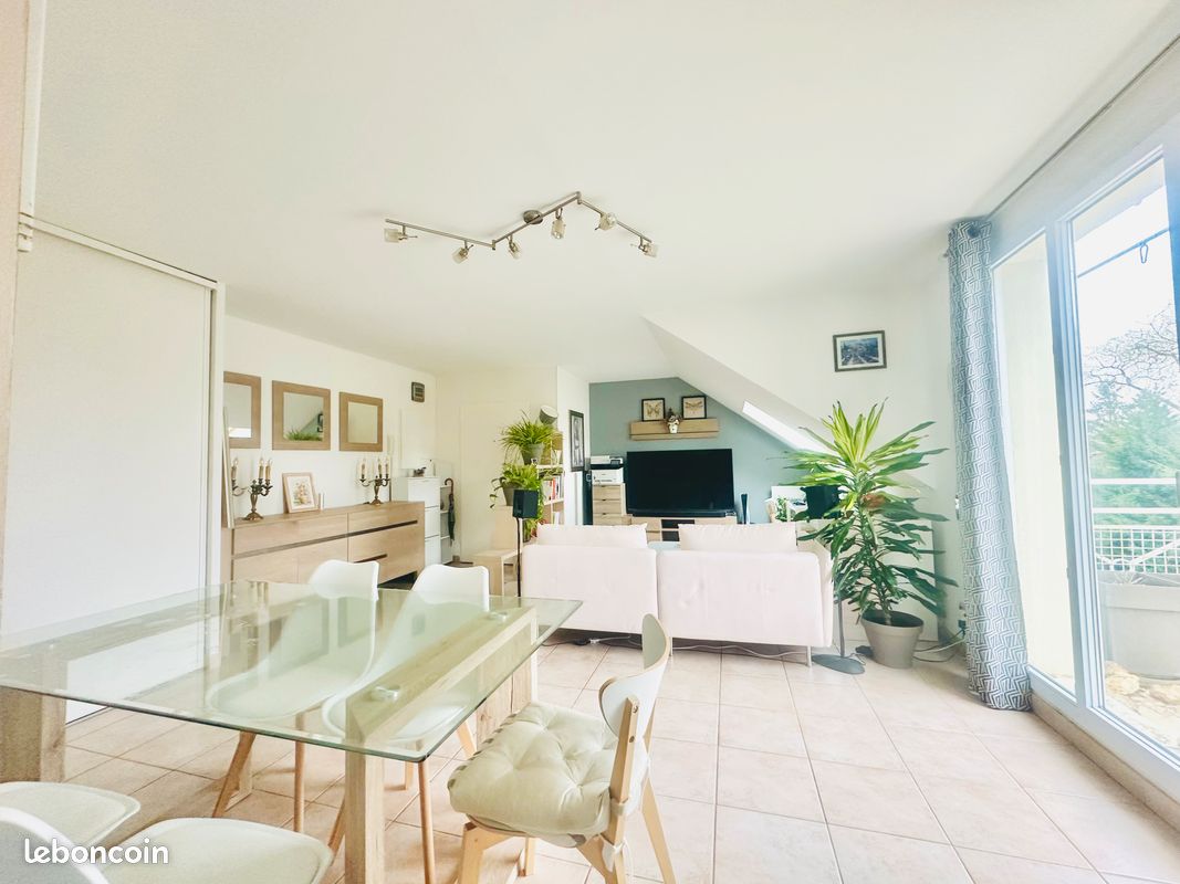Appartement 2 pièces 47 m² · à Le Coudray-Montceaux · 47 m² · 165 000 €