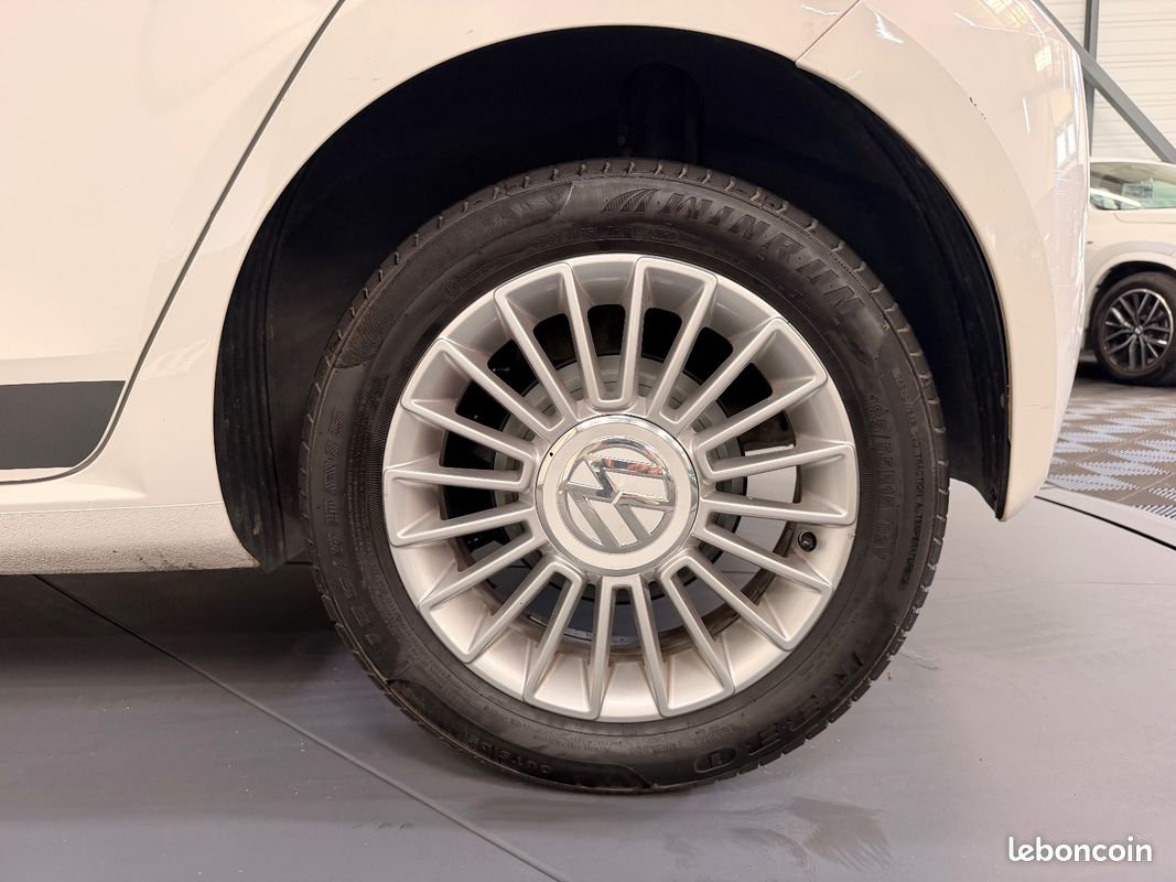VOLKSWAGEN UP Up 1.0 75 Move UP - GARANTIE 12 MOIS (image 29)
