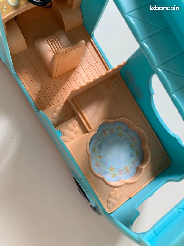 Le bus arc-en-ciel des bébés Sylvanian Families (image 8)