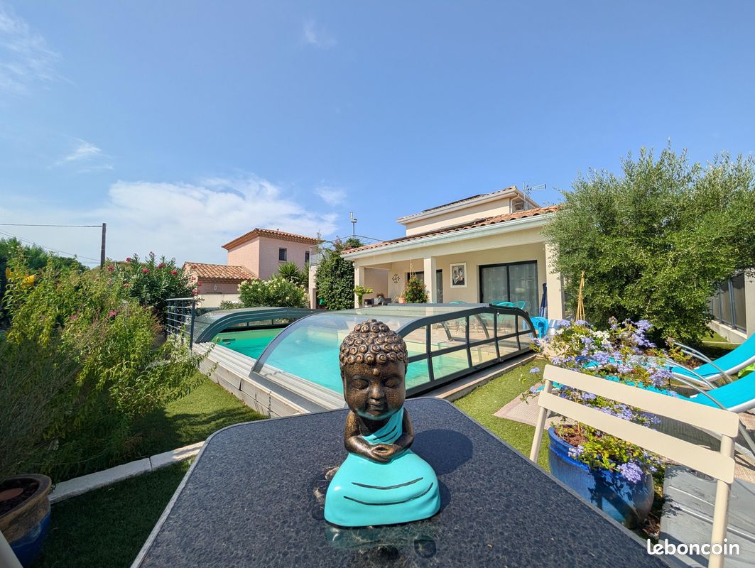 Vente villa t4 avec piscine jardin et garage (image 2)