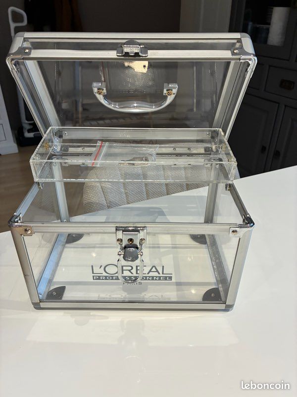 Malette transparente maquillage esthétique L’Oréal (image 1)