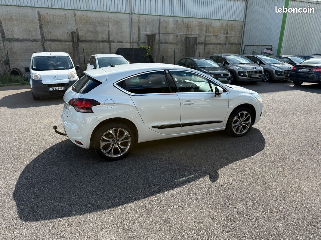 Citroen ds4 2.0 hdi 160 cv sport chic 220000 km garantie 6 mois (image 4)
