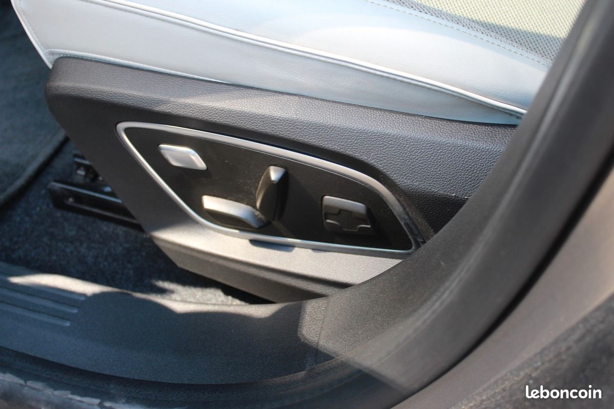 RENAULT Scenic V E-TECH ELECTRIQUE 220 GRANDE AUTONOMIE TECHNO PACK ICONIC 87 KW + CHARGE RAPIDE (image 28)