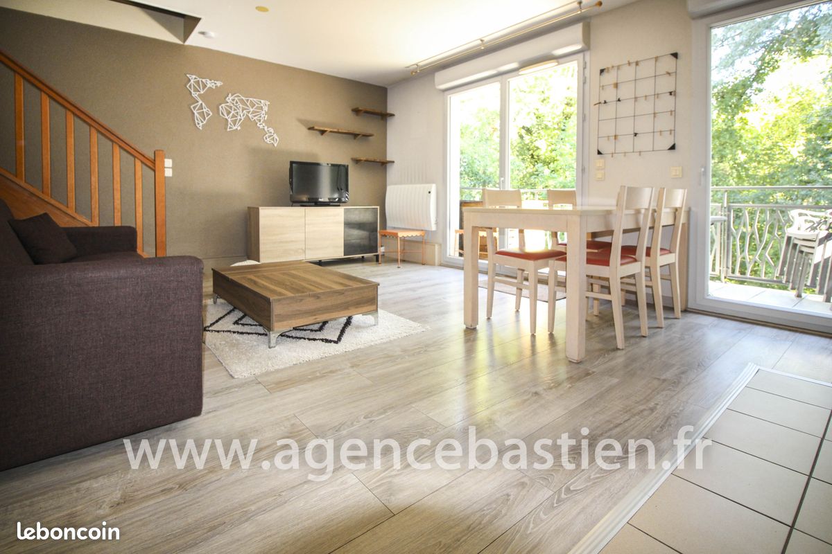 Appartement 3 pièces 70 m² · à Divonne-les-Bains · 70 m² · 2 180 €/mois