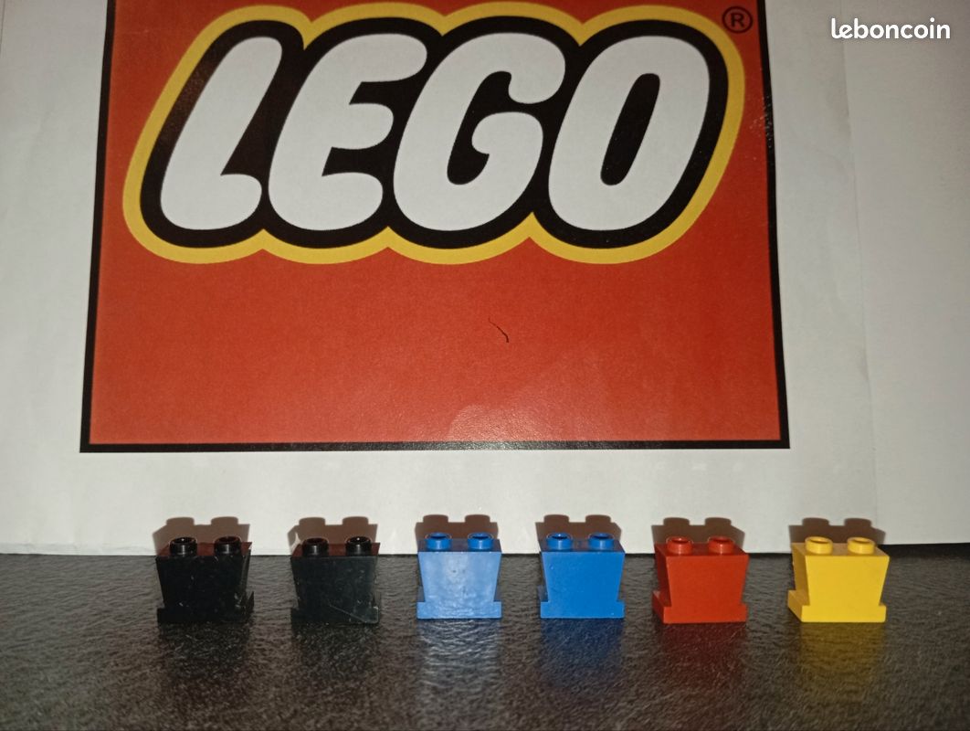 Lego 5 hips (image 1)