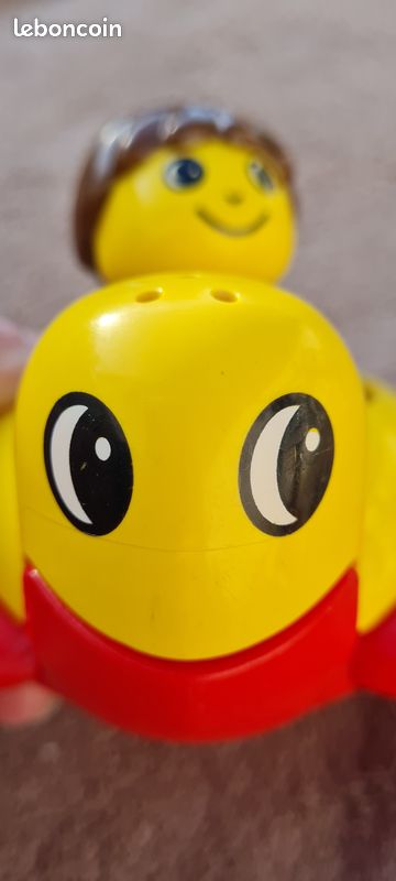 Petit garçon et sa tortue jeu de bain LEGO (image 5)
