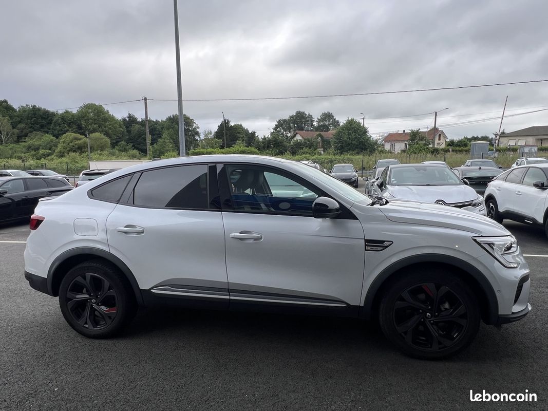 Renault ARKANA 1.6 E-TECH 145CH RS LINE (image 4)