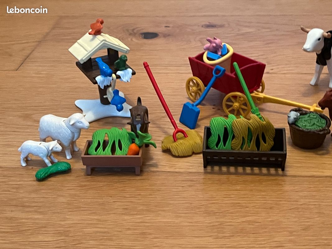 Playmobil - 6624 - issu du Calendrier de l'Avent ''Père Noël à la ferme'' (image 7)
