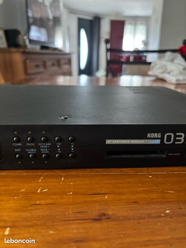 Korg 03r/w - En très bon état, pile neuve (image 4)