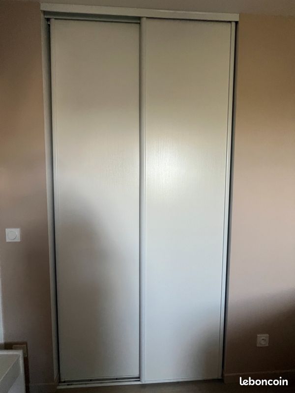Portes coulissantes de placard (image 1)