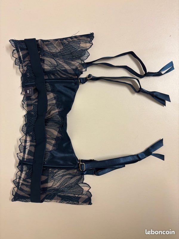 Porte Jarretelles Sexy Madame de Pompadour par CERVIN