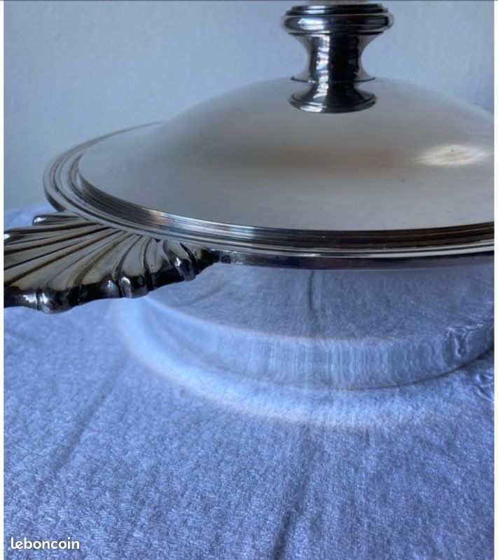 ANCIEN LEGUMIER SOUPIERE EN METAL ARGENTE TBE 2,113 KG