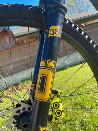 Cadre vtt suspendu occasion - Le vélo en image