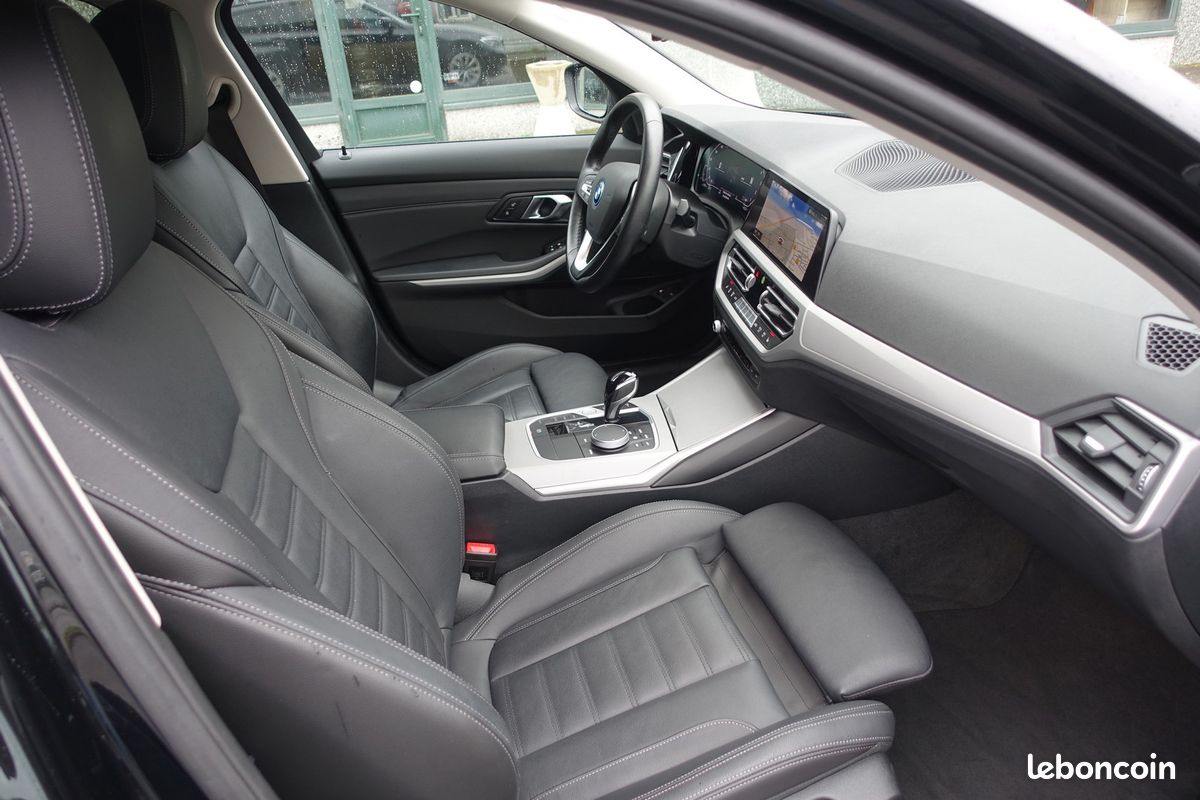 320ea Touring Hybride Rechargeable 204ch E-Drive BVA Live cockpit/Cuir Sport chauffant/Gps Europe/Caméra/Carplay/Hayon électrique/Accès confort/1*Main/Garantie 12 mois (image 5)
