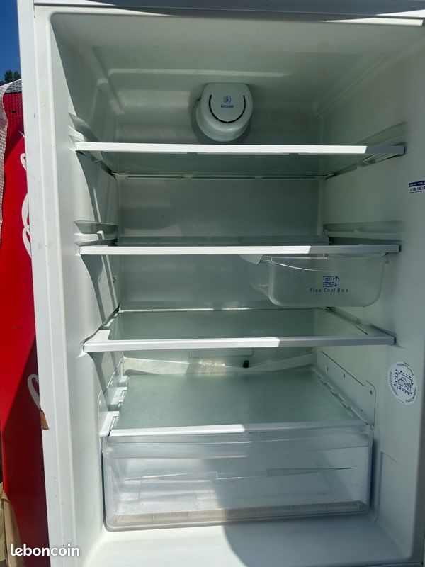 Réfrigérateur congélateur indesit (image 3)